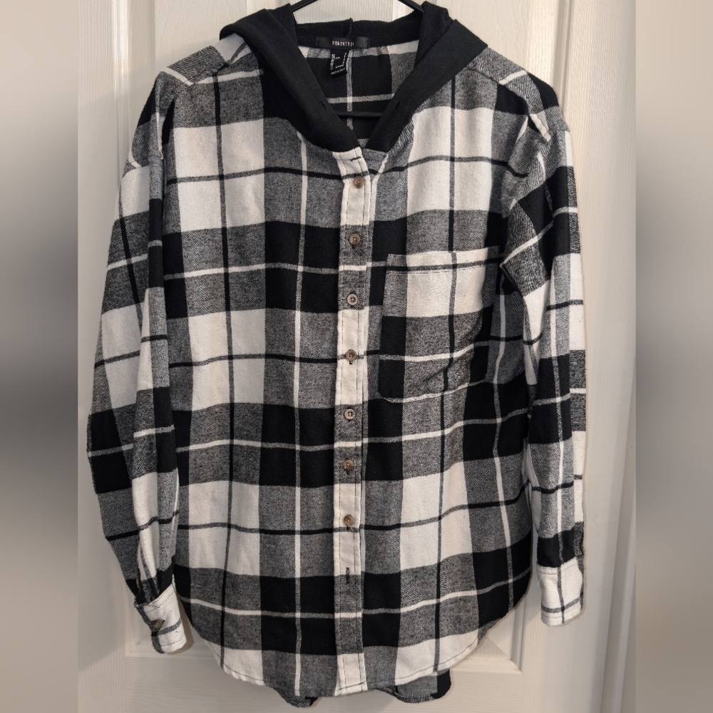 Small Forever 21 Black & White Button Hoodie Flannel